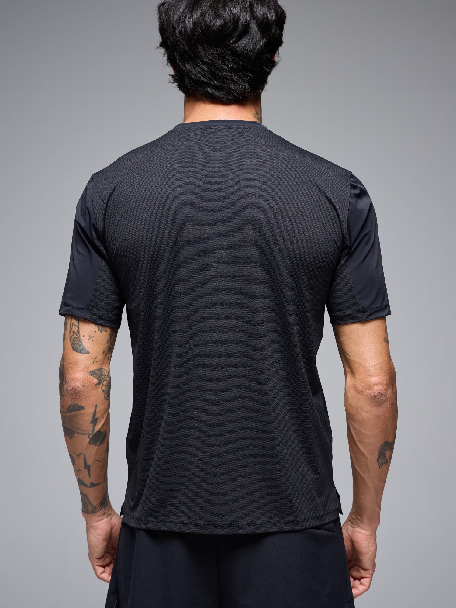 BYND OSAKA T-SHIRT - BLACK