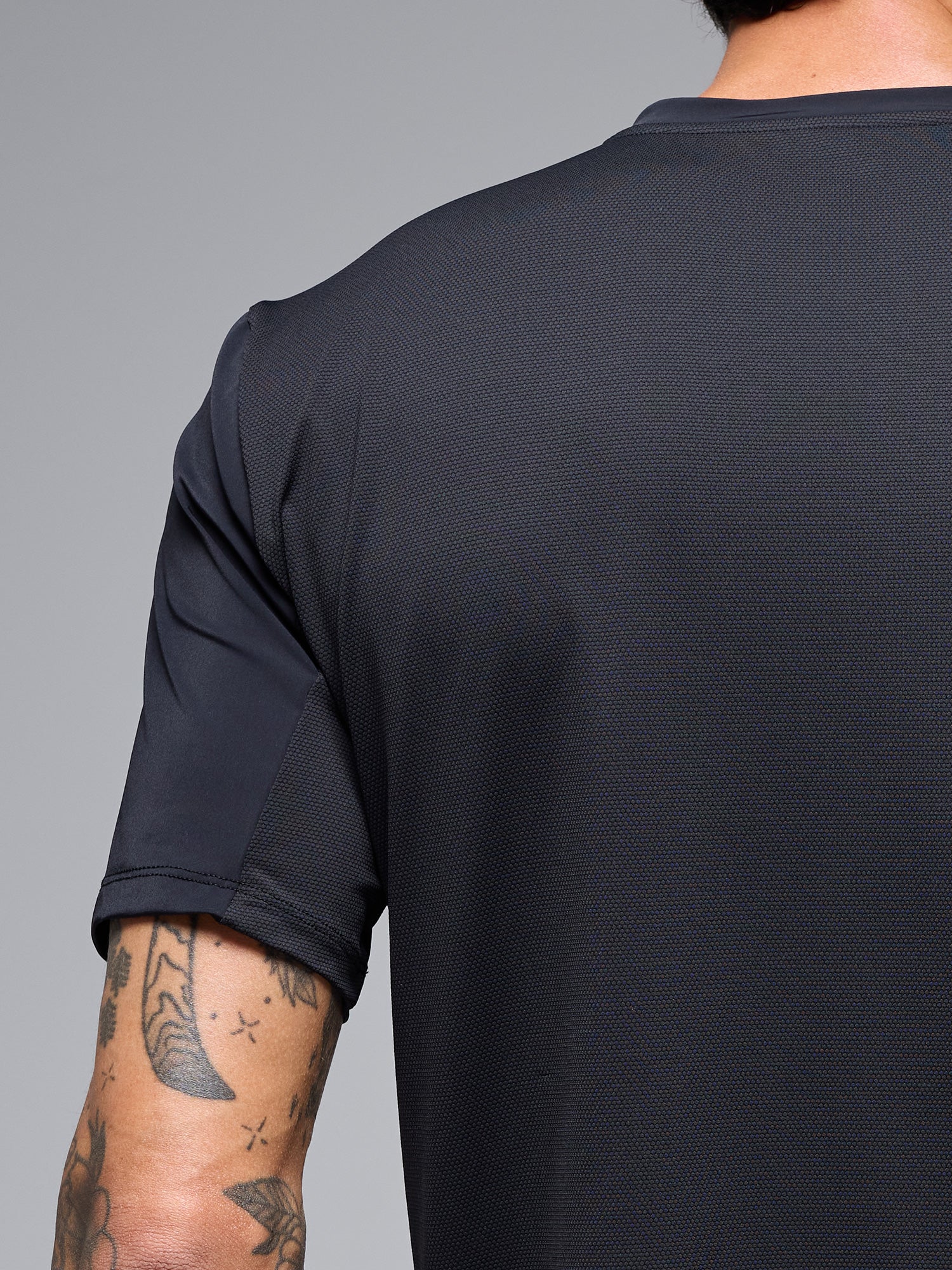 BYND OSAKA T-SHIRT - BLACK