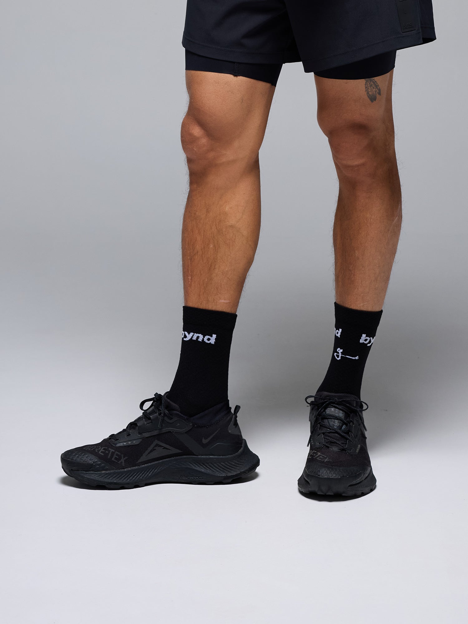 ULTRA BYND SOCKS - BLACK