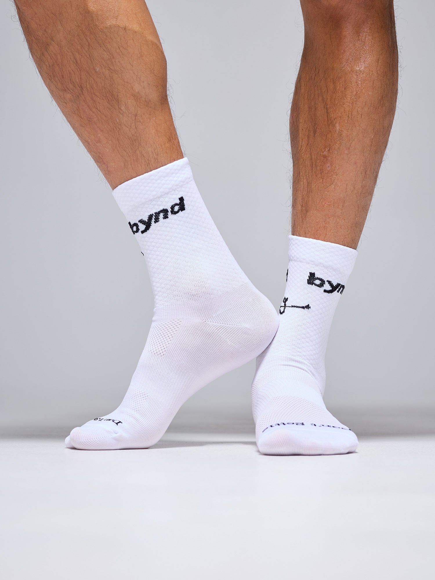ULTRA BYND SOCKS - WHITE