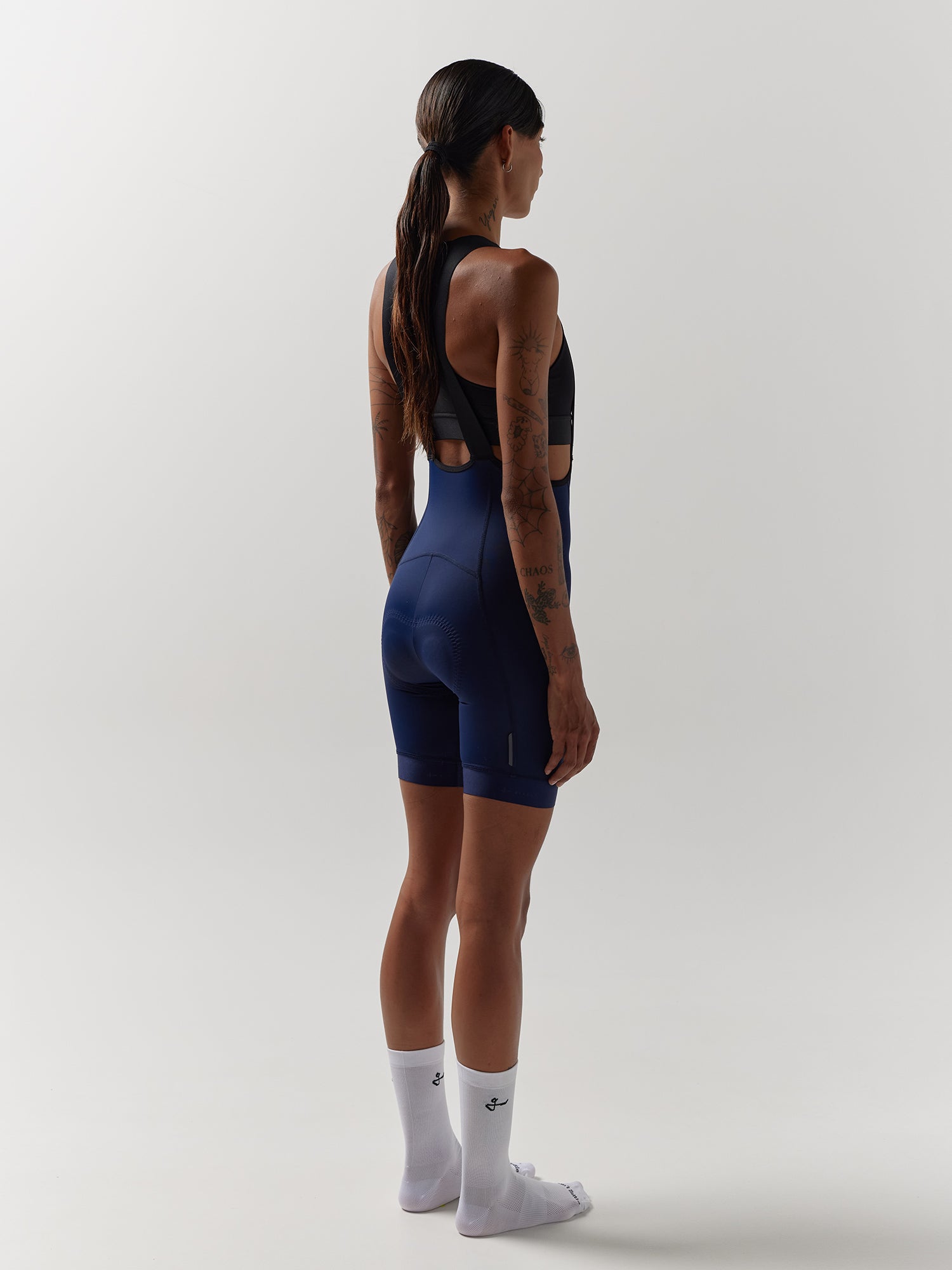 ESSNTL TRÄGERSHORT FÜR DAMEN MARINEBLAU