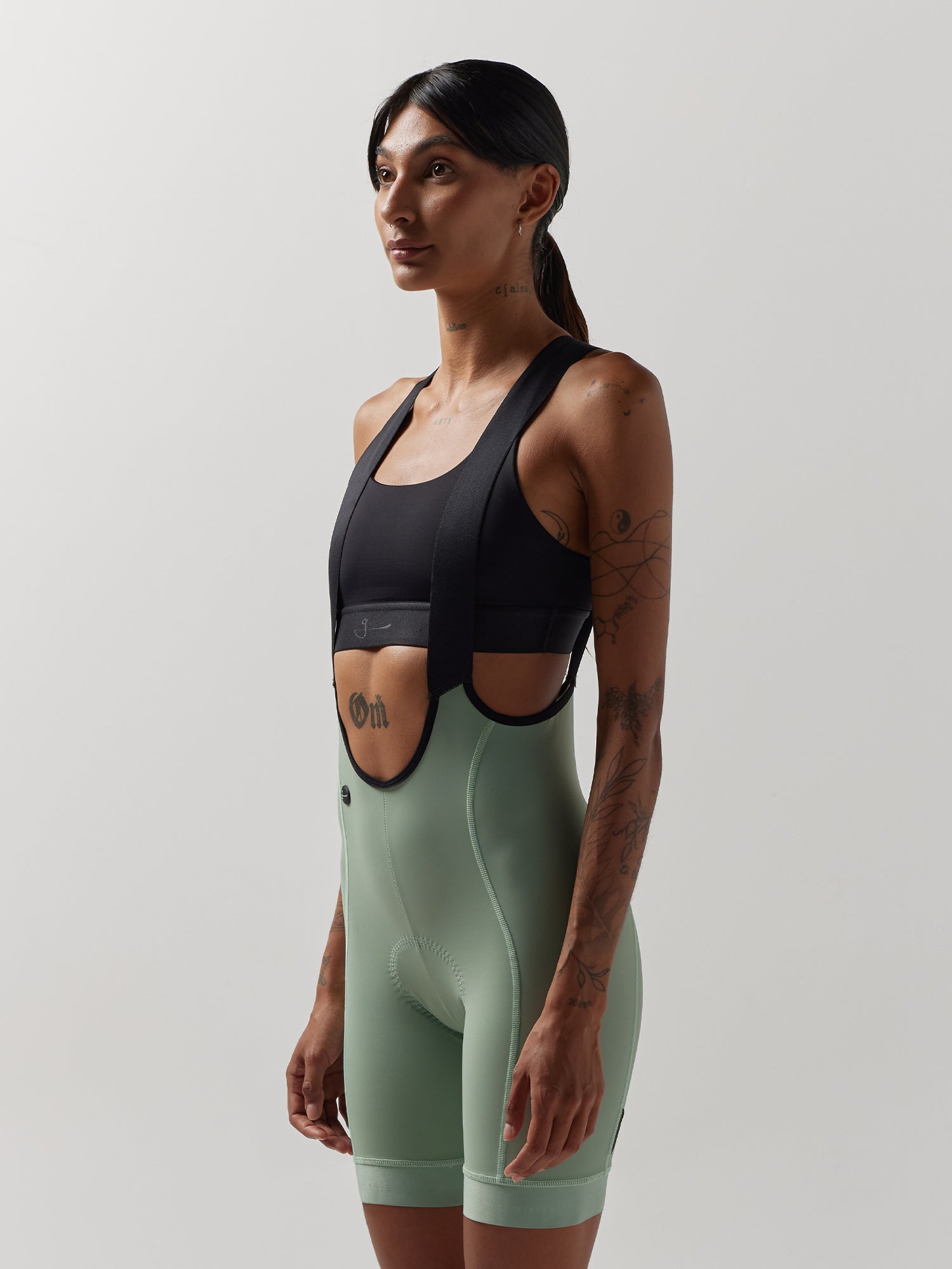 WOMEN'S ESSNTL BIB SHORT MINT