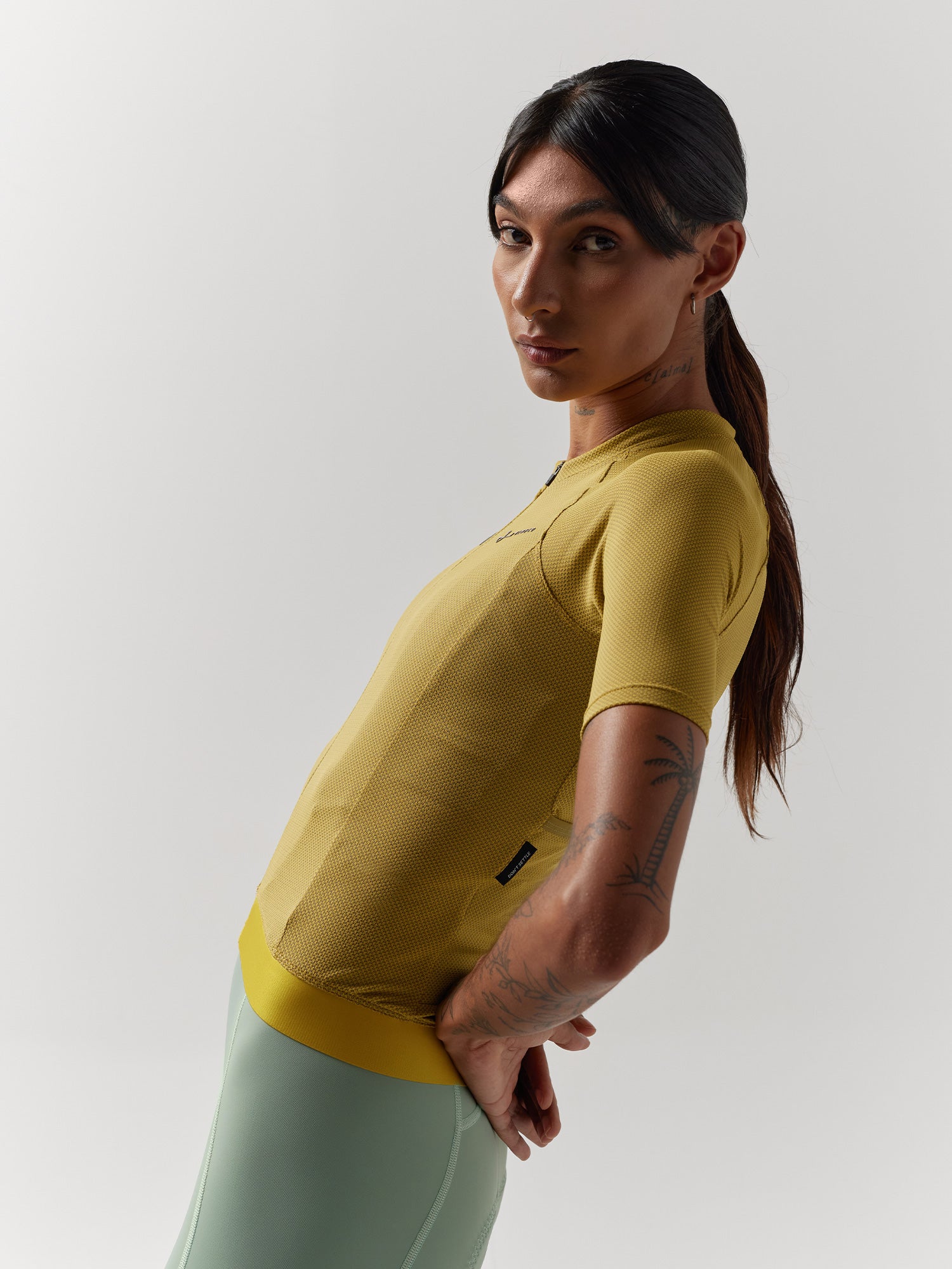 ESSNTL GRAPHENE SS UNISEX JERSEY MUSTARD