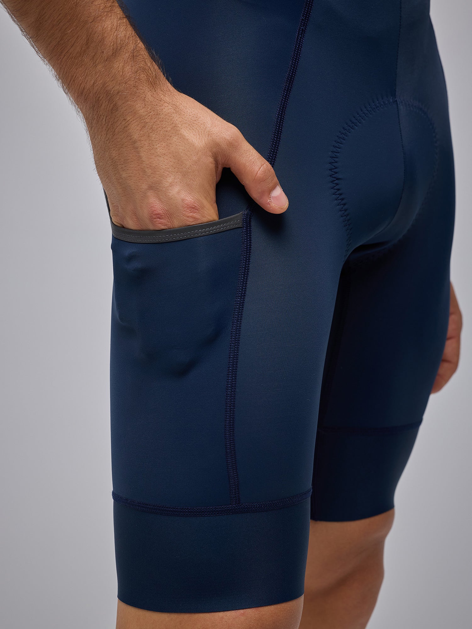 MEN'S ESSNTL CARGO BIB SHORTS - NAVY