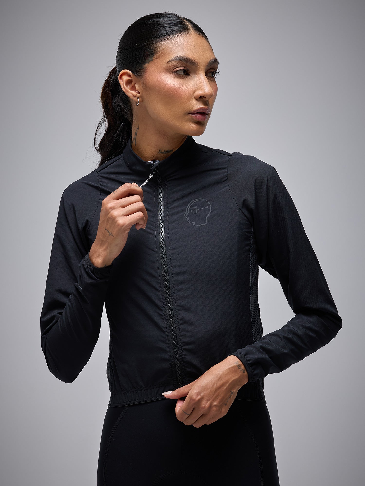 ESSNTL UNISEX JACKET - BLACK