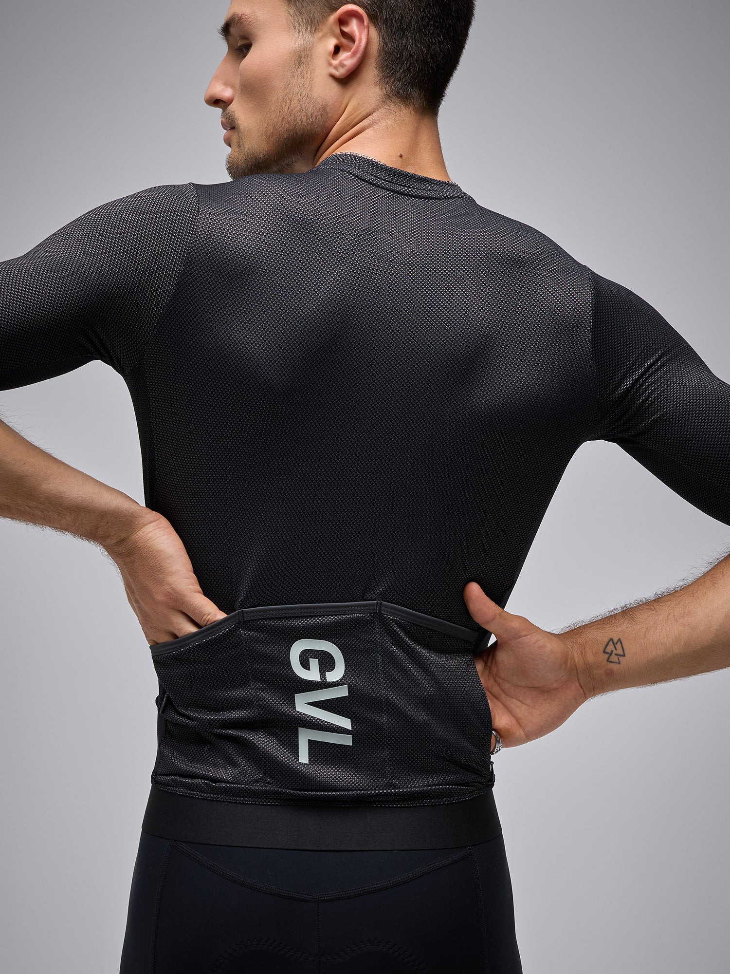 MODERN CLASSIC GRAPHENE SS JERSEY - BLACK