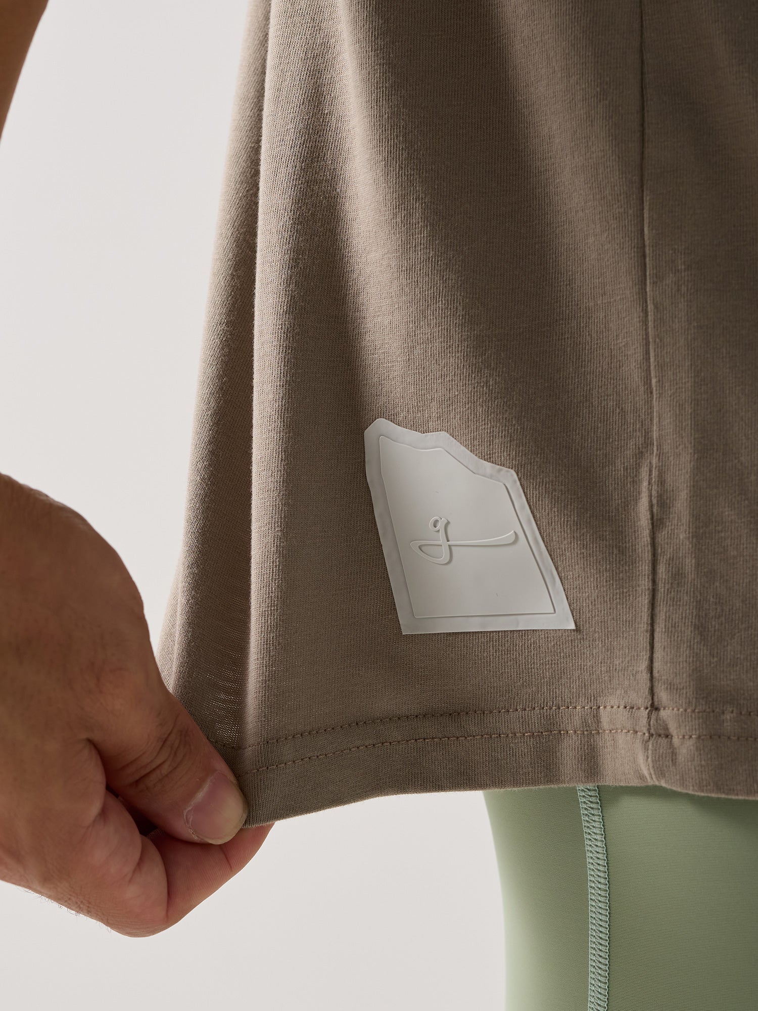 RACHEL STRUM x GIVELO OVERSIZED COTTON TEE - TAUPE
