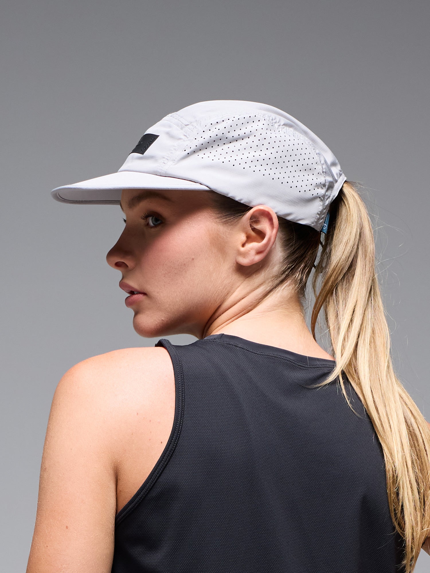 BYND SHELL CAP - LIGHT GREY