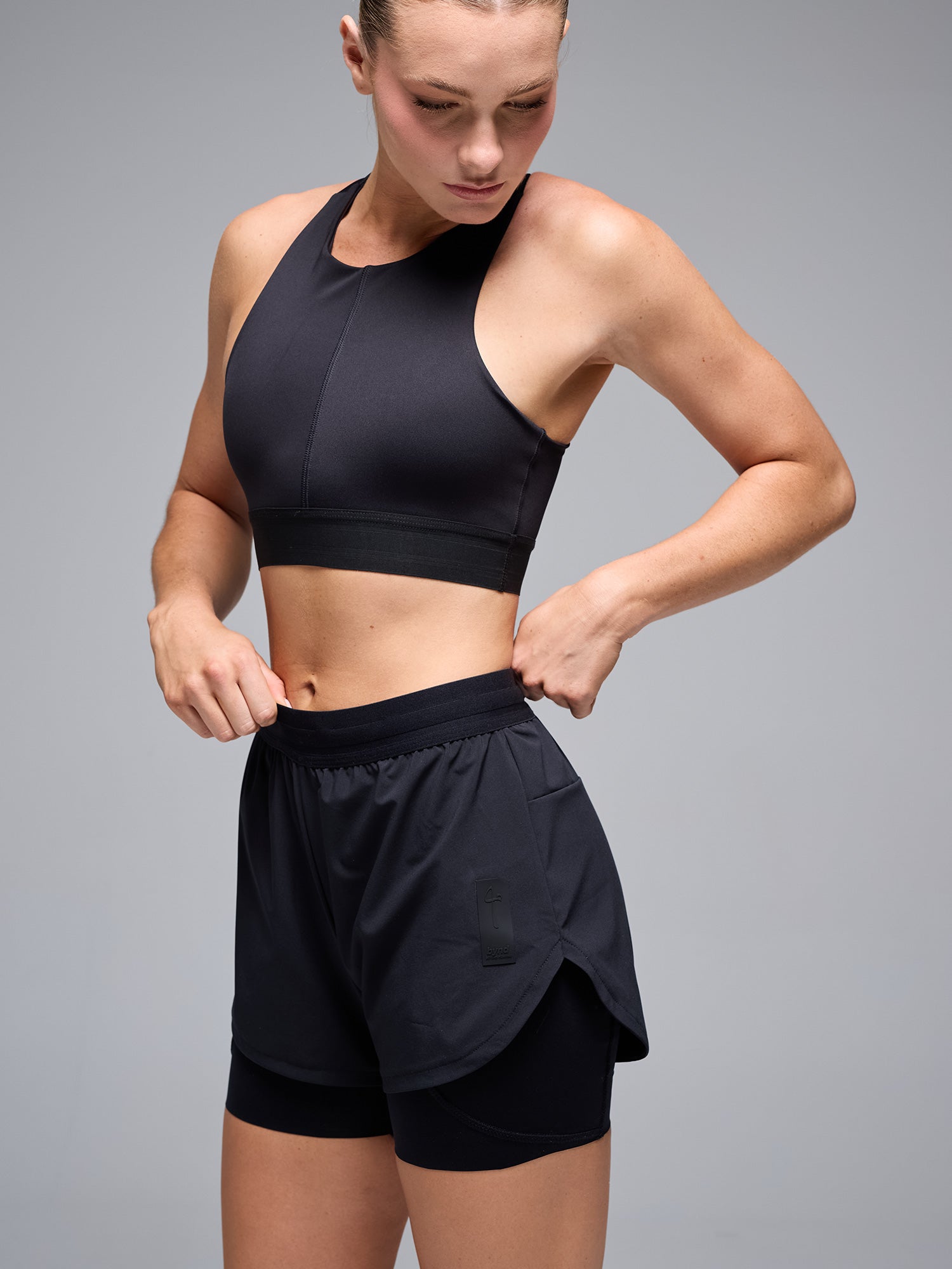 WOMEN'S FLOW 2-IN-1 SHORTS - BLACK