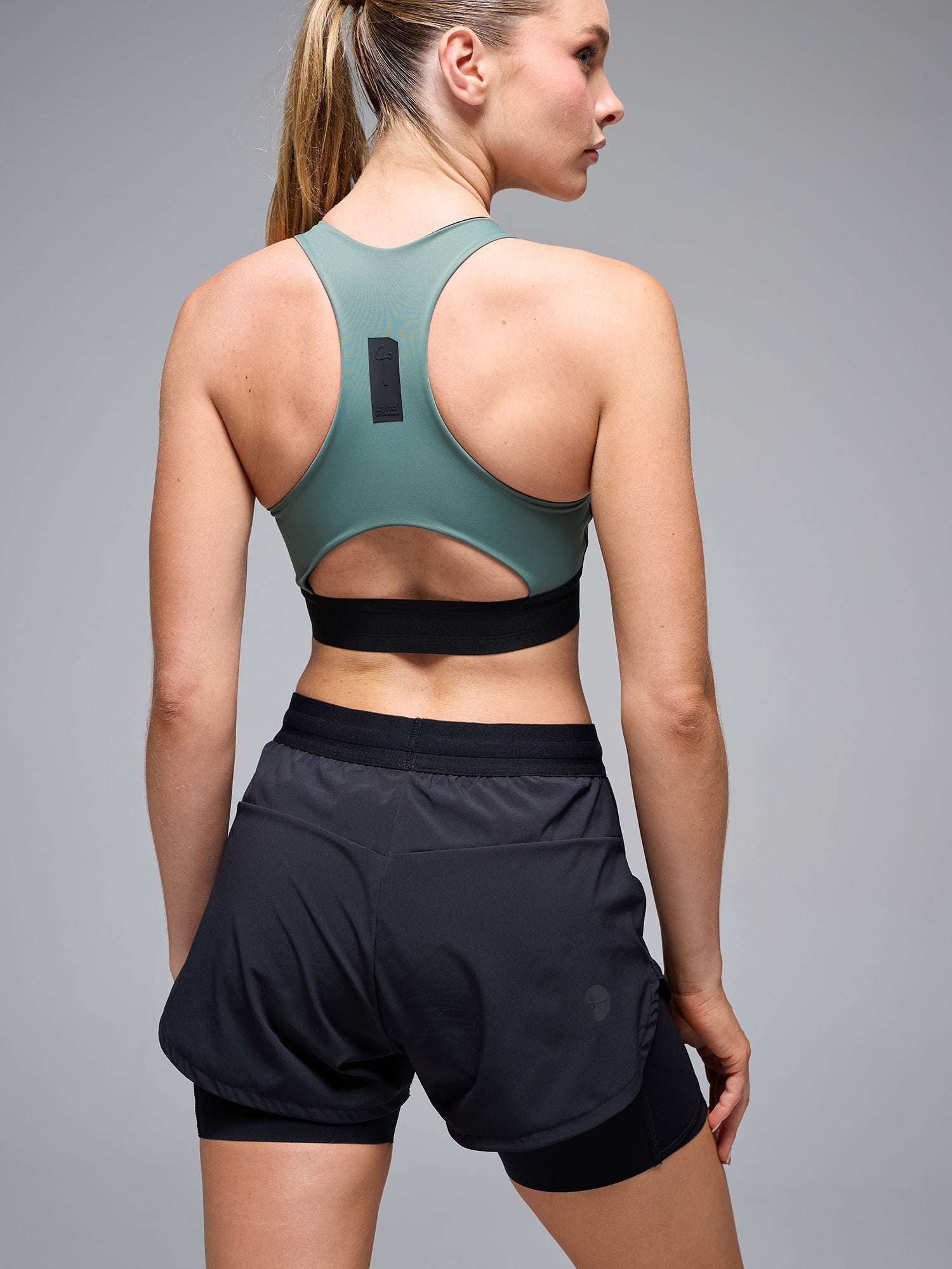 WOMEN'S FLOW 2-IN-1 SHORTS - BLACK
