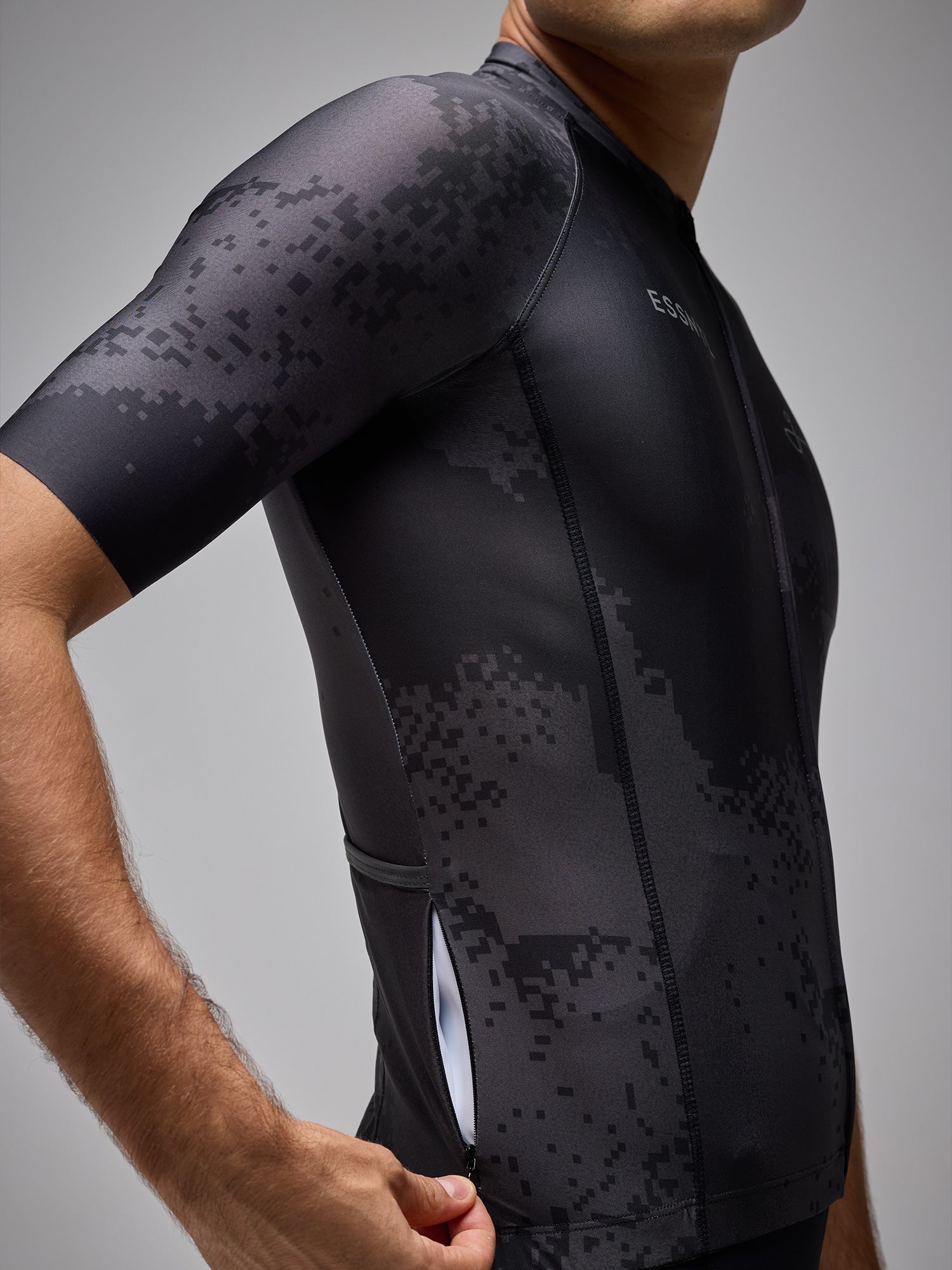 ESSNTL SS JERSEY - PIXEL BLACK