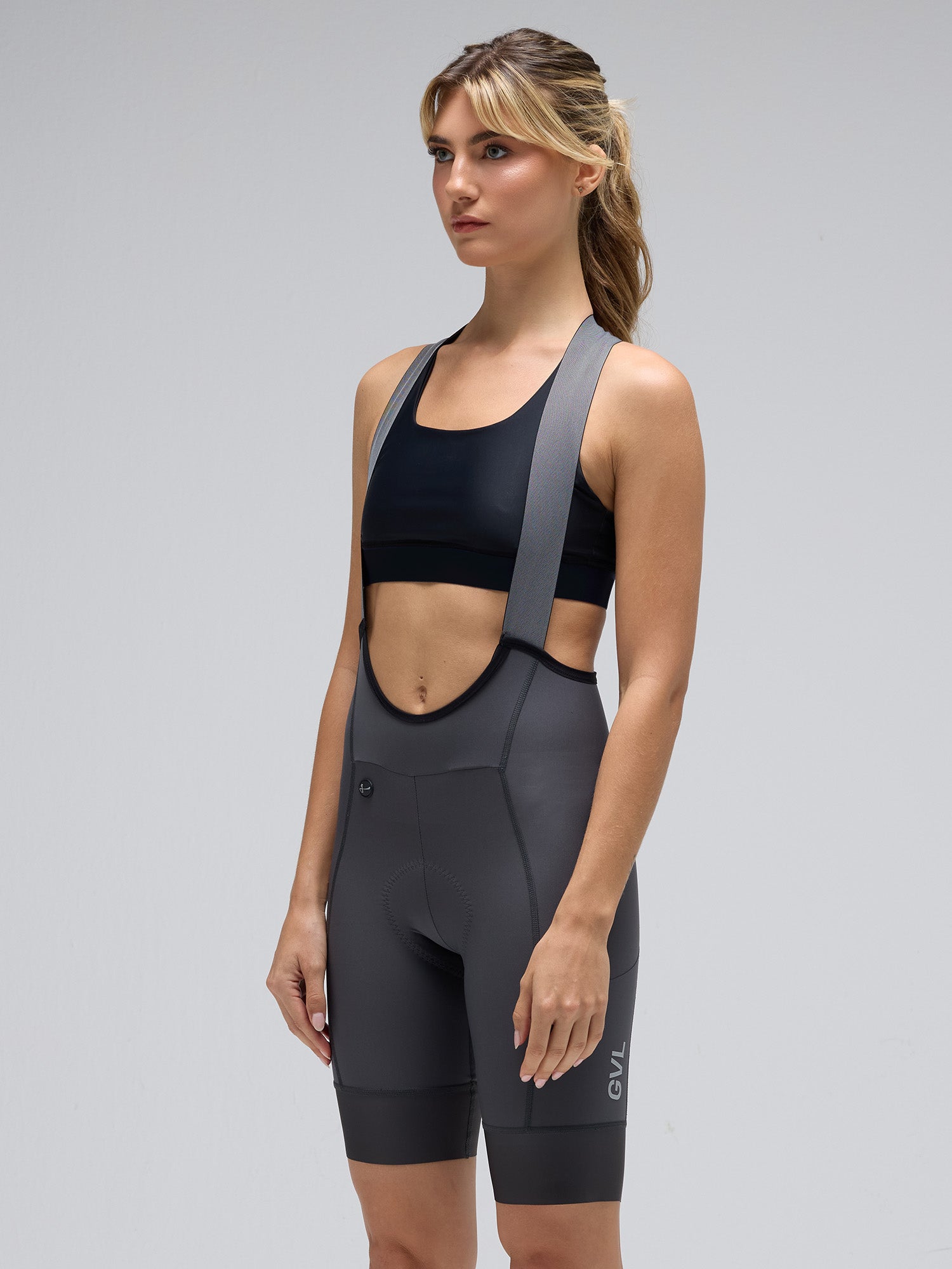 WOMEN'S MC CARGO BOOST BIB SHORTS - CHARCOAL
