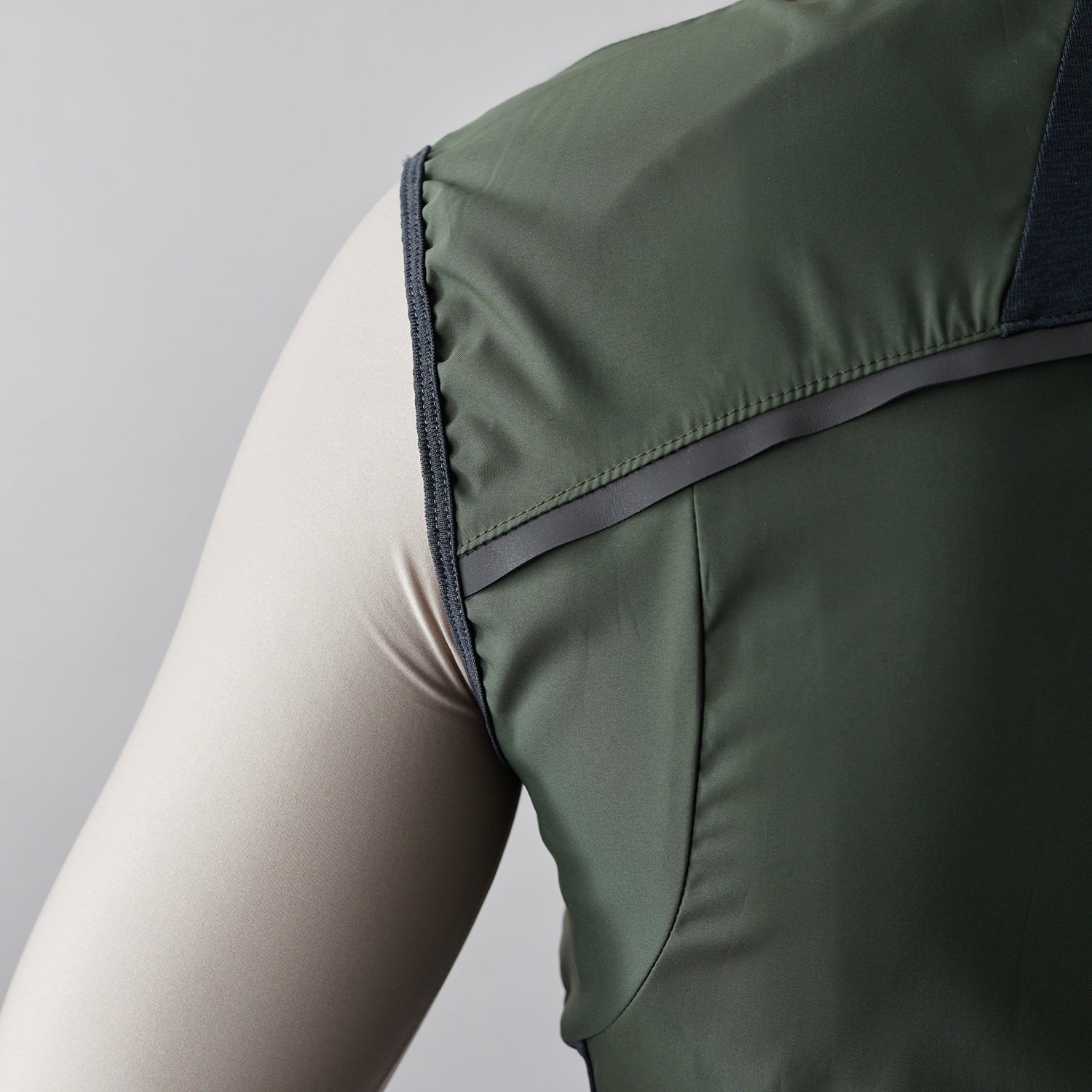 MILITARY GREEN QUICK-FREE GILET